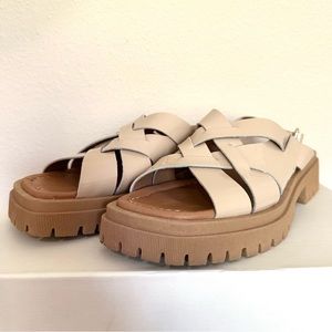 New Anthropologie Maeve Fisherman Style Chunky Patent Leather Sandals Shoes 38 8